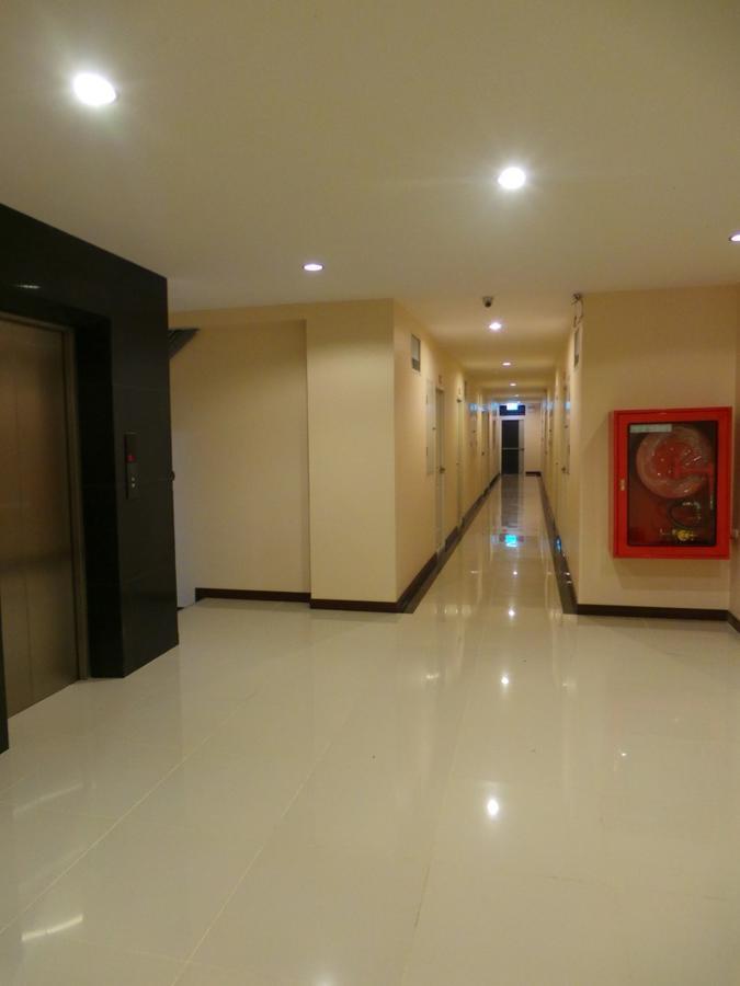 Si Maha Phot The Icon Service Apartment מראה חיצוני תמונה